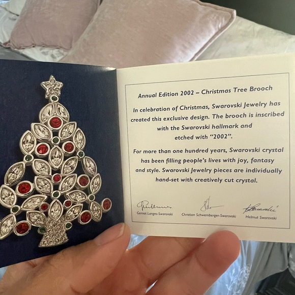 Christmas Brooch - Picture 6 of 8